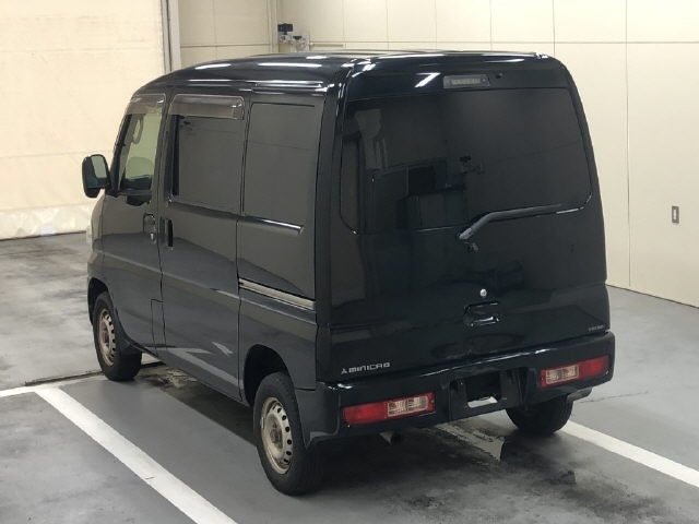 MITSUBISHI MINICAB