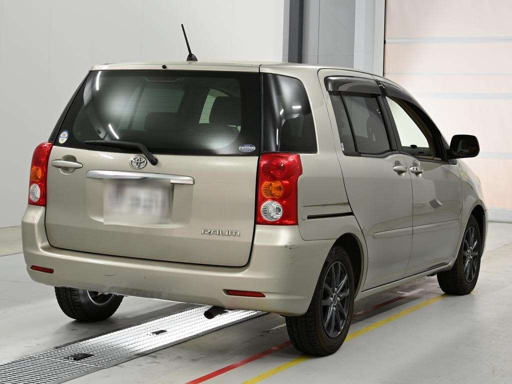 TOYOTA RAUM