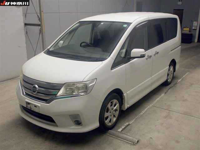 NISSAN SERENA