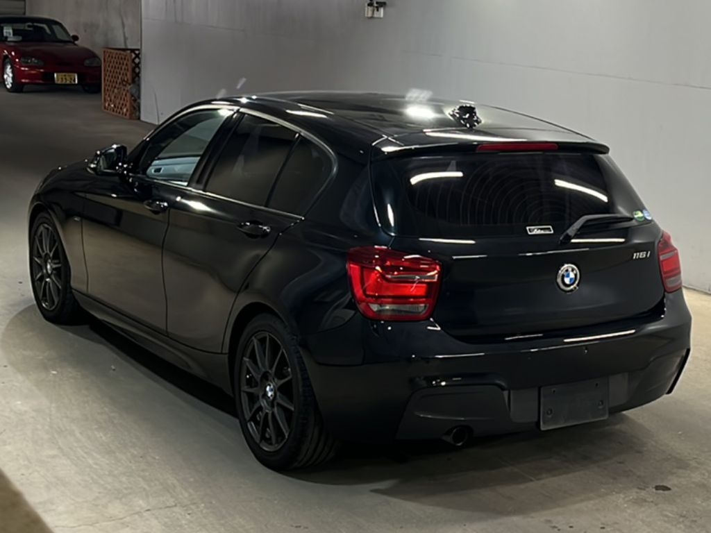 BMW 1-SERIES