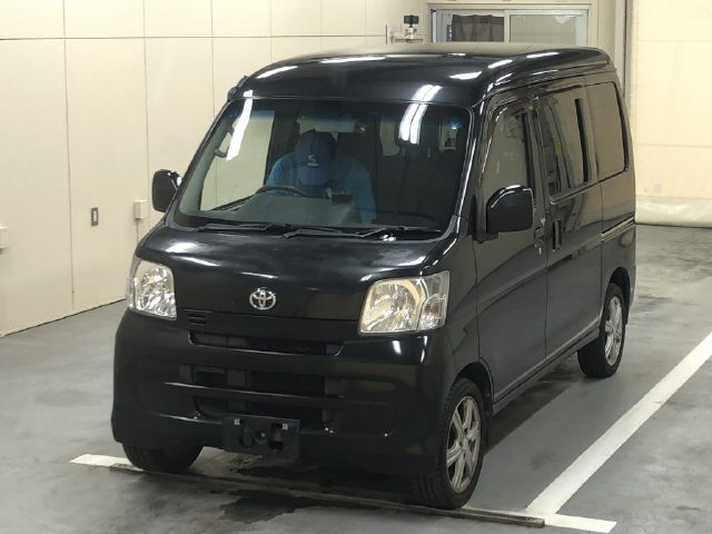 TOYOTA PIXIS VAN