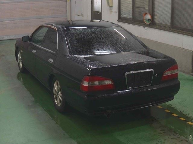 NISSAN LAUREL