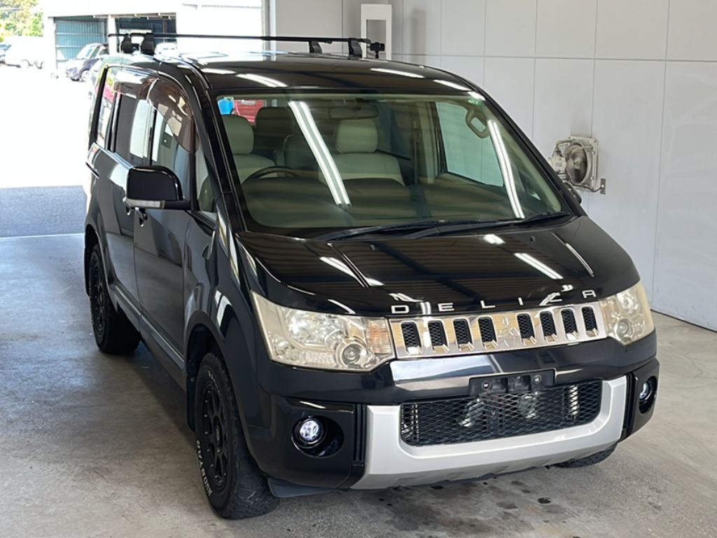 MITSUBISHI DELICA D:5