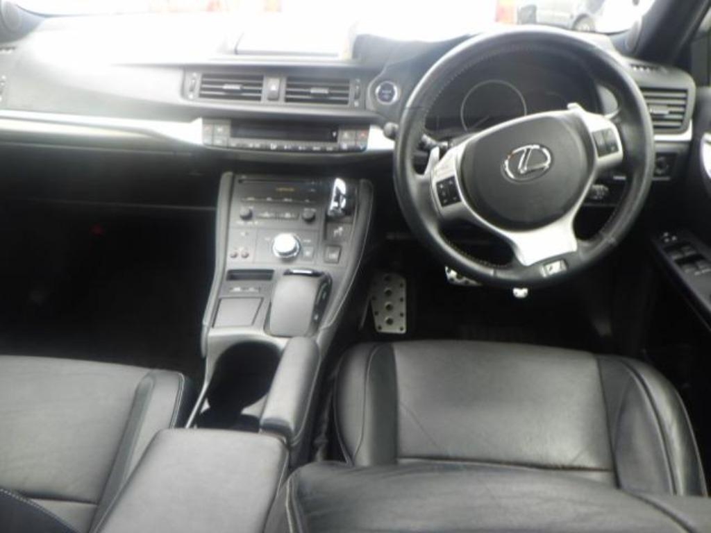LEXUS CT200H