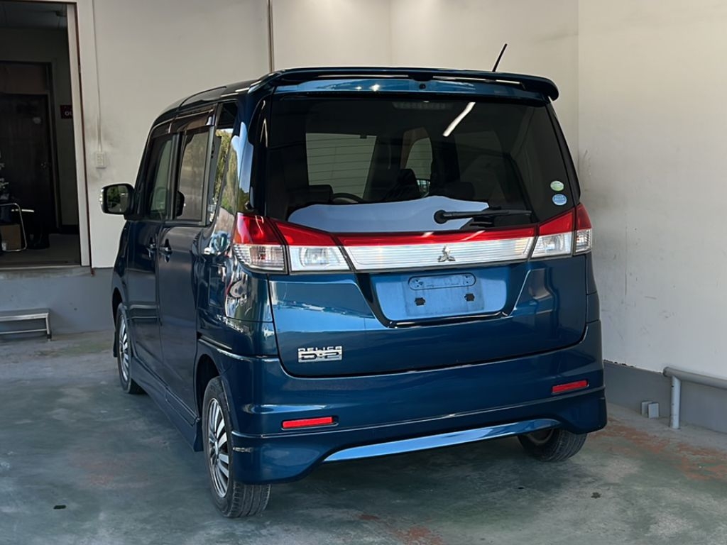 MITSUBISHI DELICA D:2