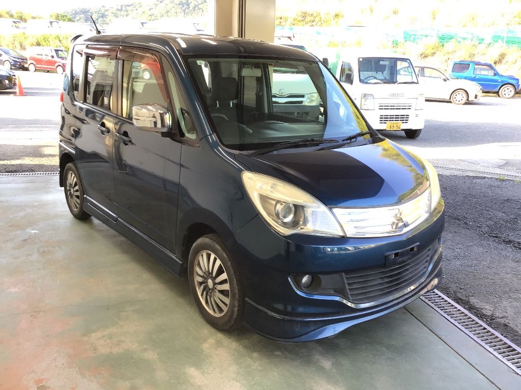 MITSUBISHI DELICA D:2