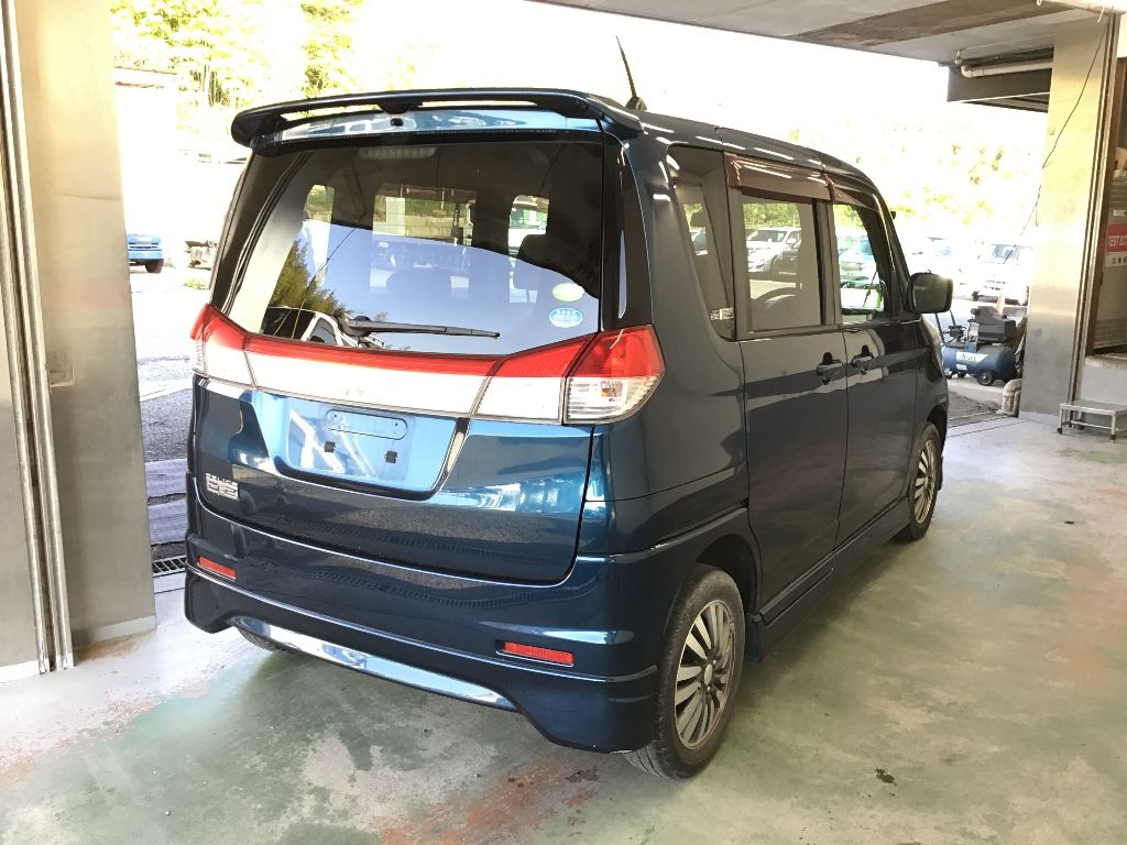 MITSUBISHI DELICA D:2