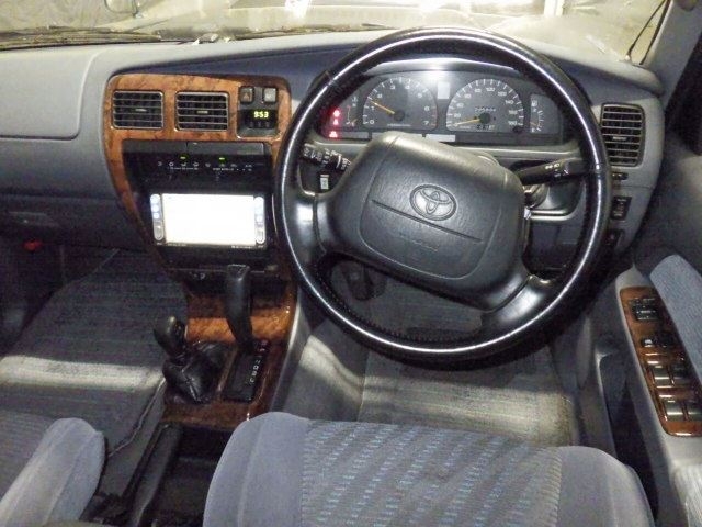 TOYOTA HILUX SURF