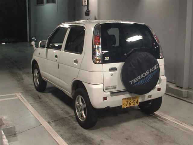 DAIHATSU TERIOS KID