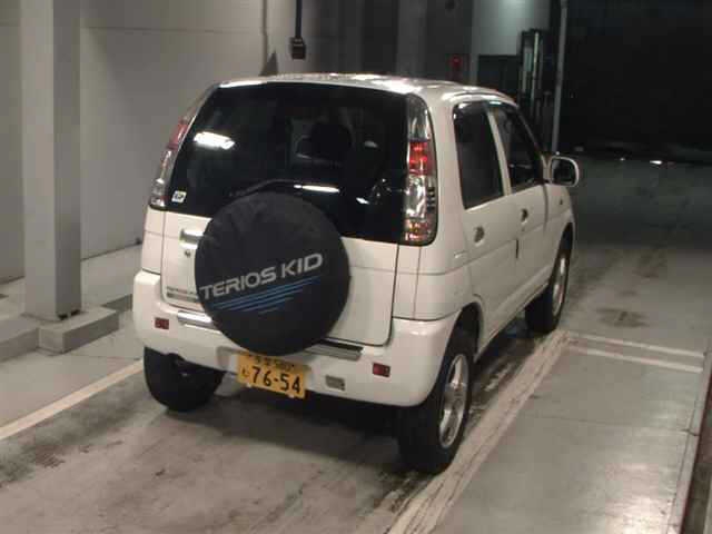 DAIHATSU TERIOS KID