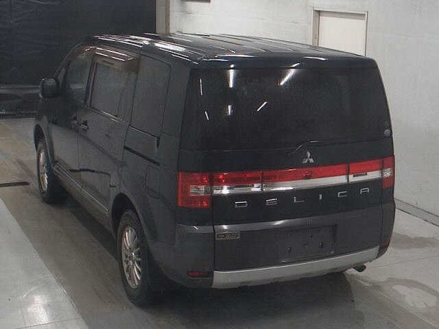 MITSUBISHI DELICA D:5