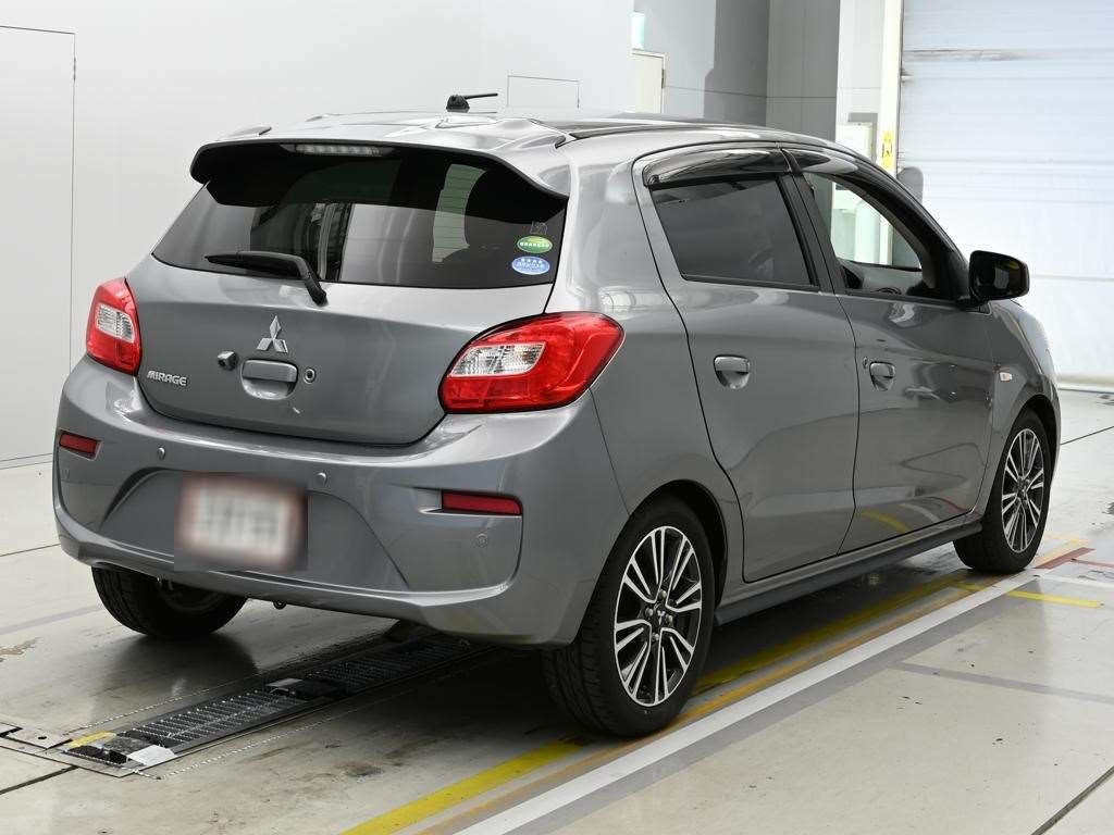 MITSUBISHI MIRAGE