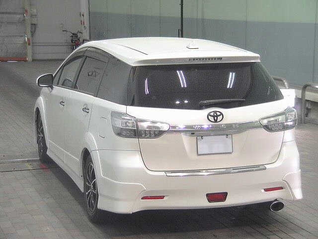 TOYOTA WISH