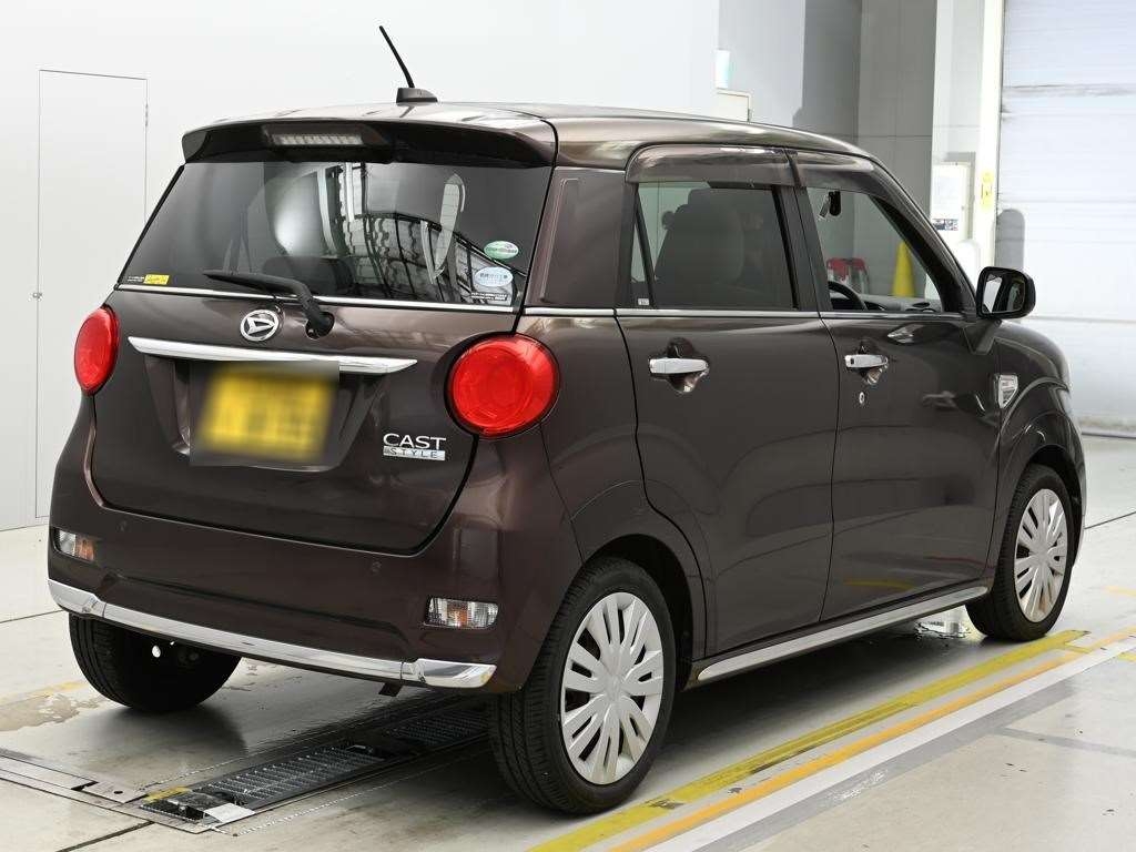 DAIHATSU CAST