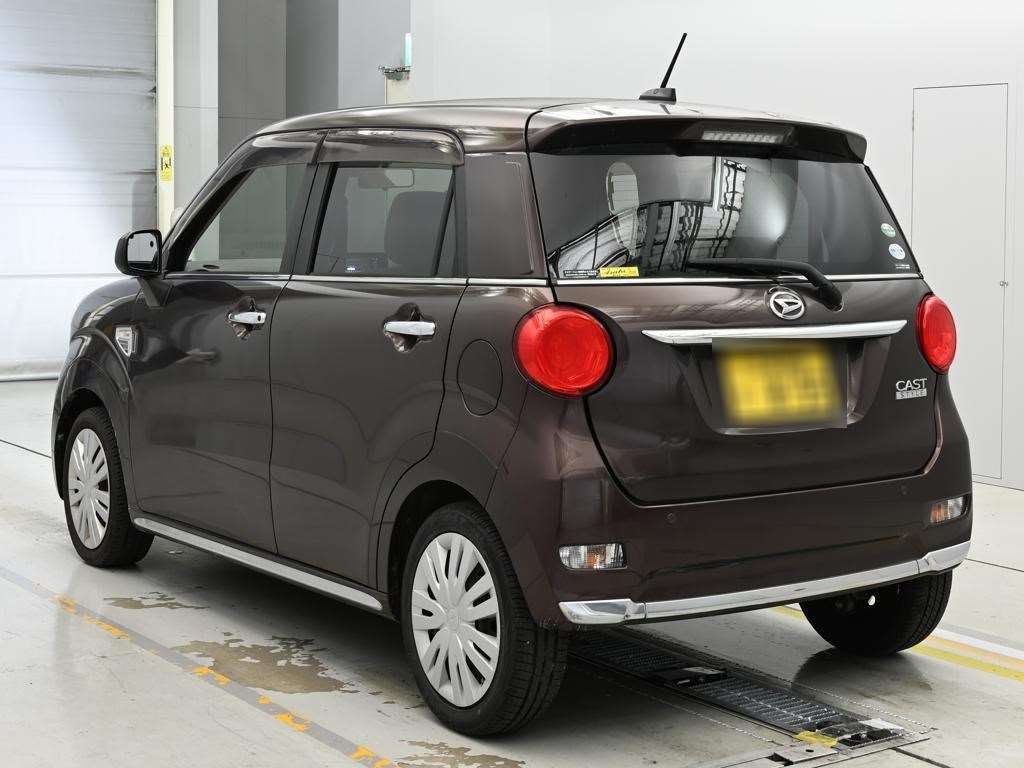 DAIHATSU CAST