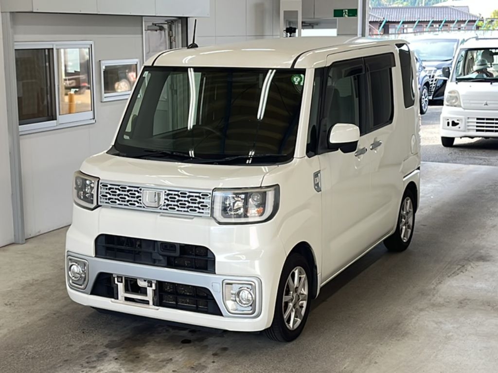 DAIHATSU WAKE