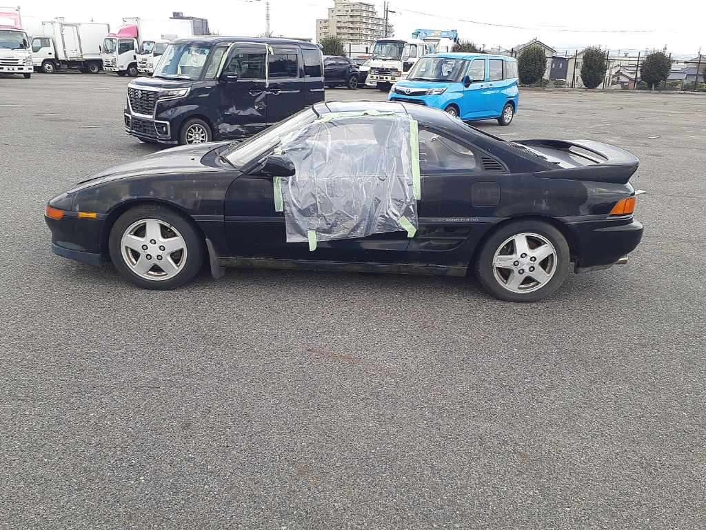 TOYOTA MR2