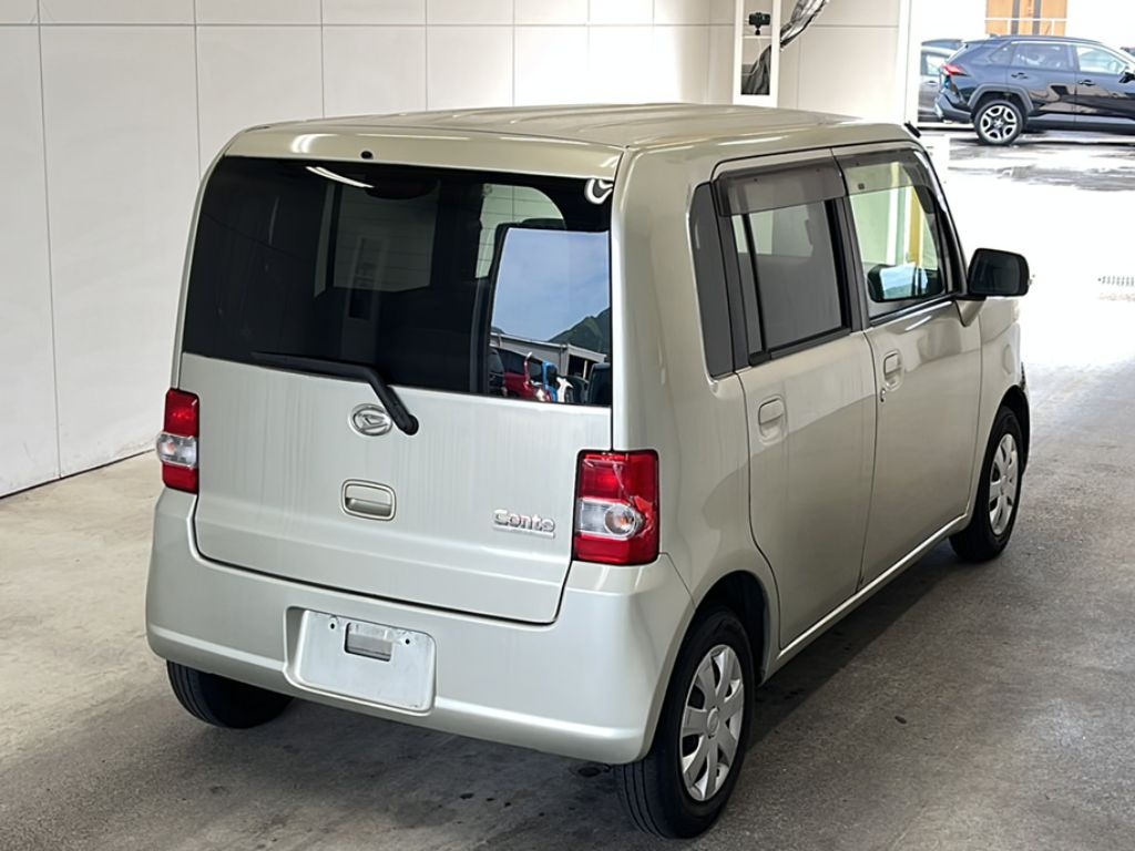DAIHATSU MOVE CONTE