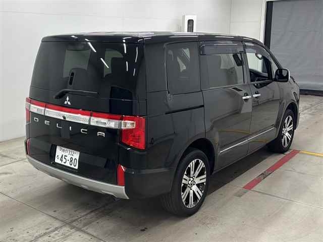 MITSUBISHI DELICA D:5