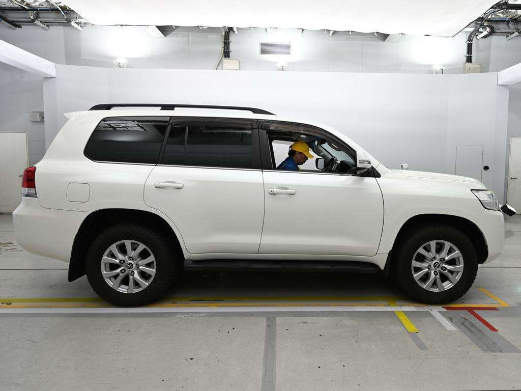 TOYOTA LAND CRUISER