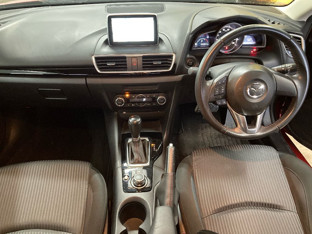 MAZDA AXELA