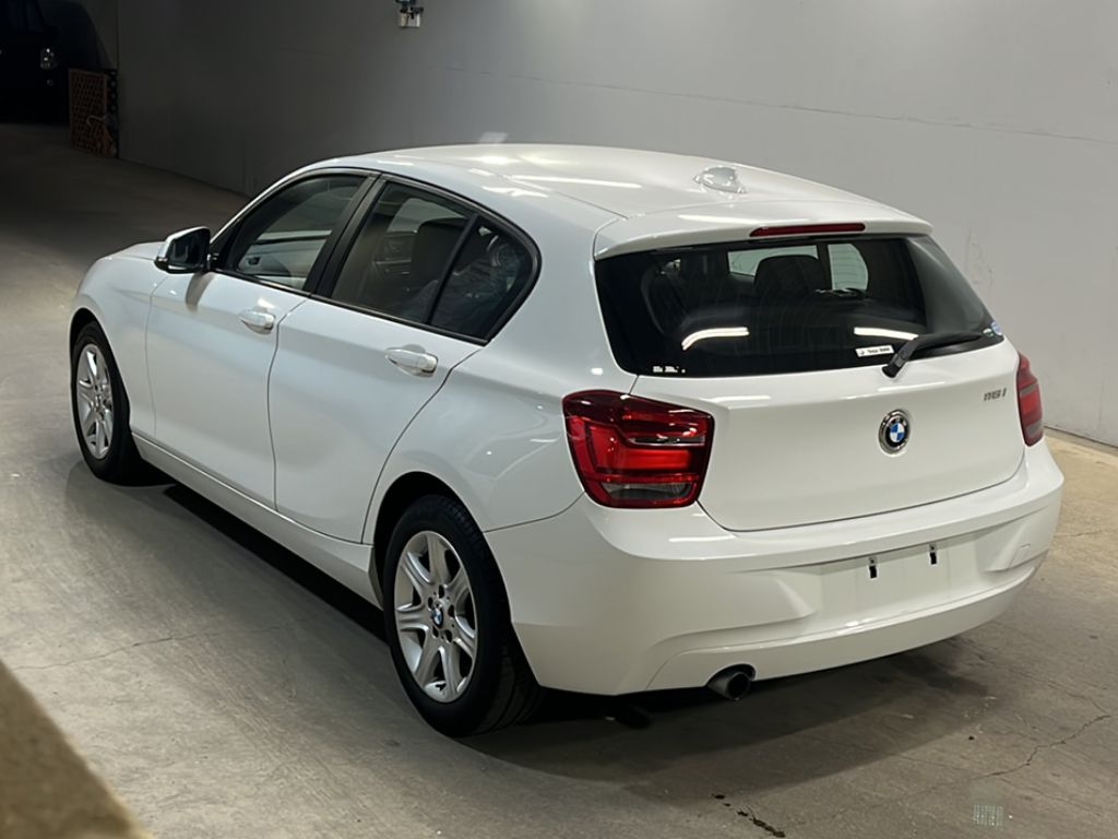 BMW 1-SERIES