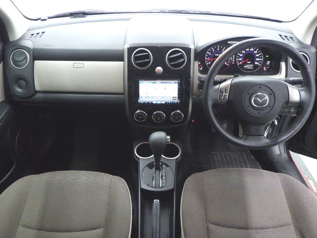 MAZDA VERISA