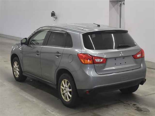 MITSUBISHI RVR