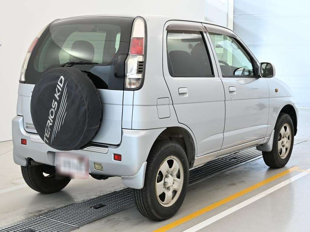 DAIHATSU TERIOS KID