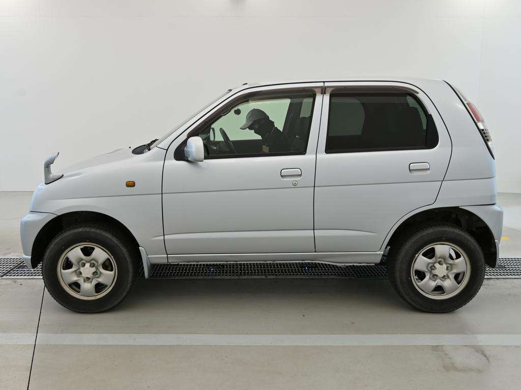 DAIHATSU TERIOS KID