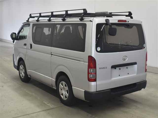 TOYOTA REGIUS ACE