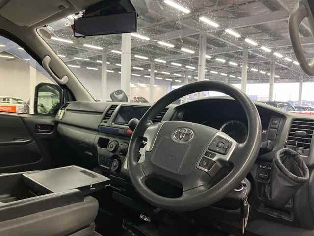 TOYOTA REGIUS ACE