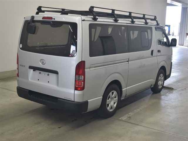 TOYOTA REGIUS ACE