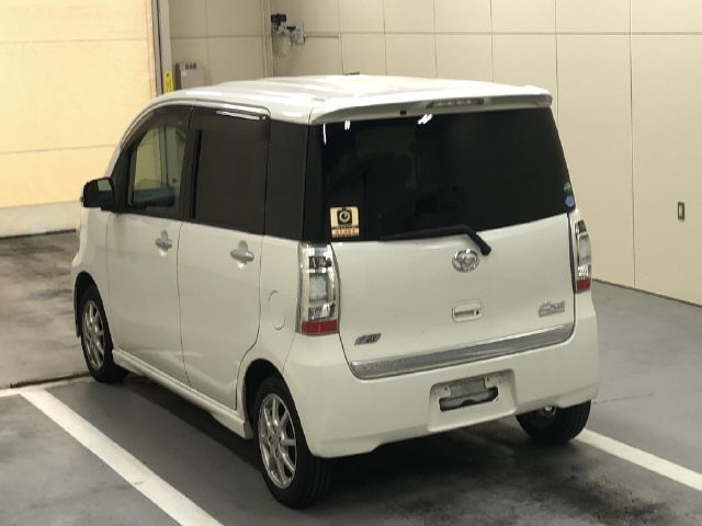 DAIHATSU TANTO EXE