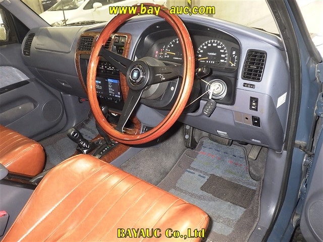 TOYOTA HILUX SURF