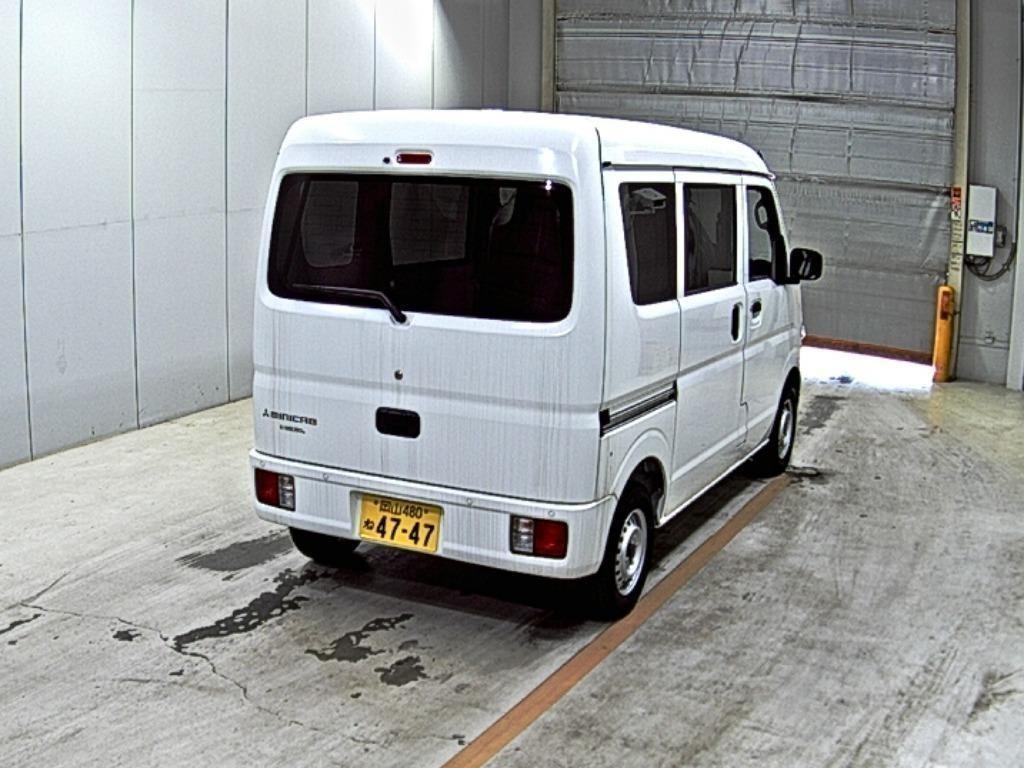 MITSUBISHI MINICAB