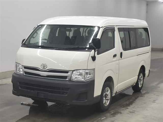 TOYOTA HIACE