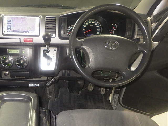 TOYOTA REGIUS ACE