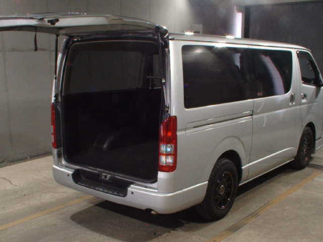 TOYOTA REGIUS ACE