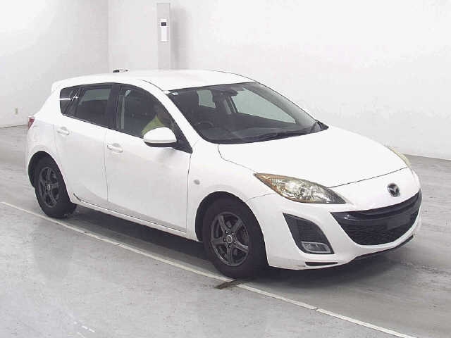MAZDA AXELA