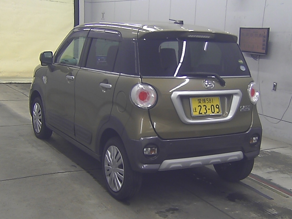 DAIHATSU CAST