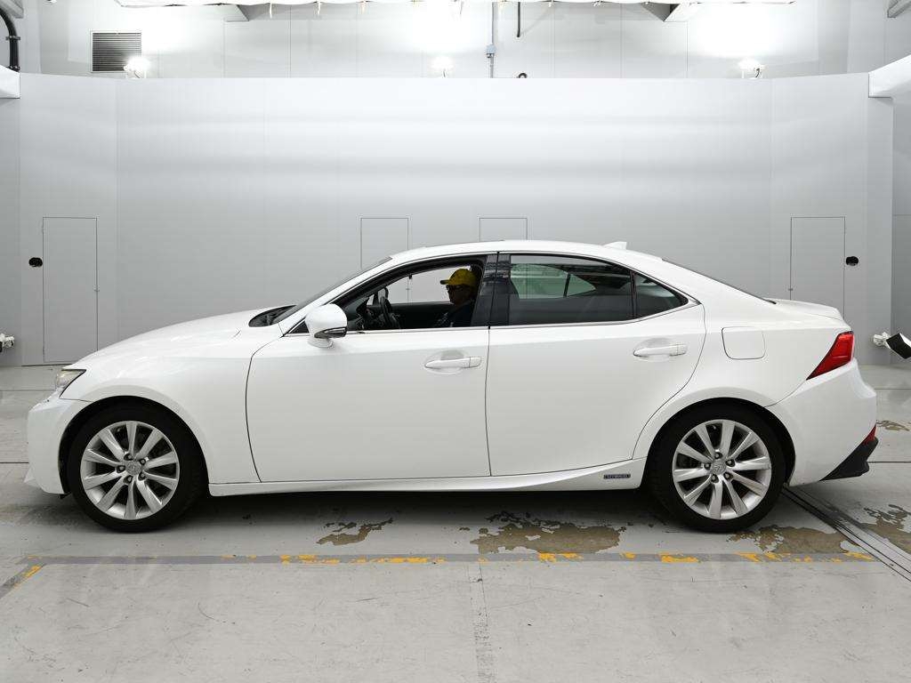 LEXUS IS300H