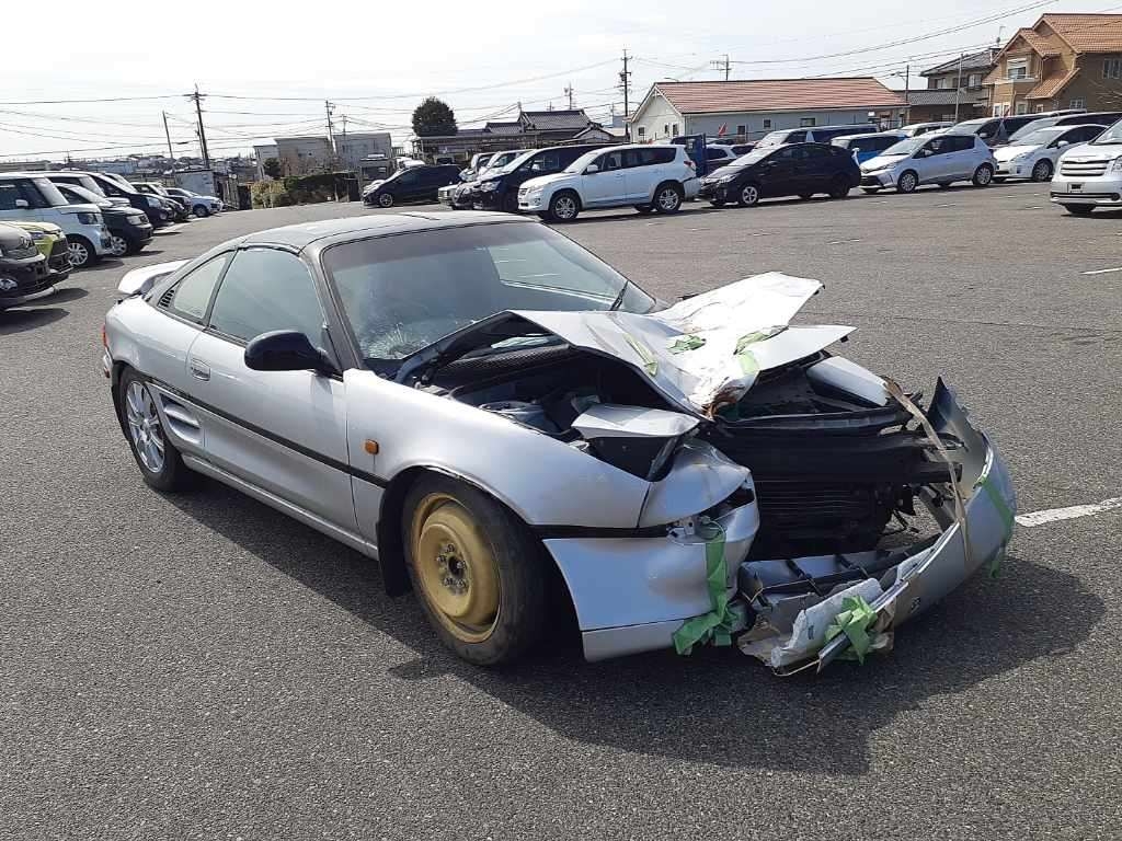 TOYOTA MR2