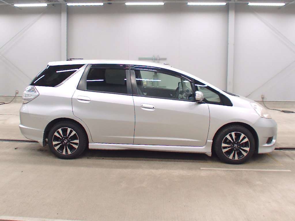 HONDA FIT SHUTTLE