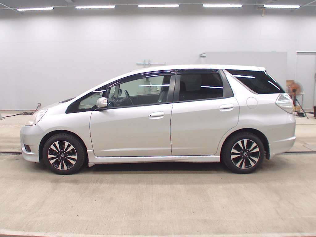 HONDA FIT SHUTTLE