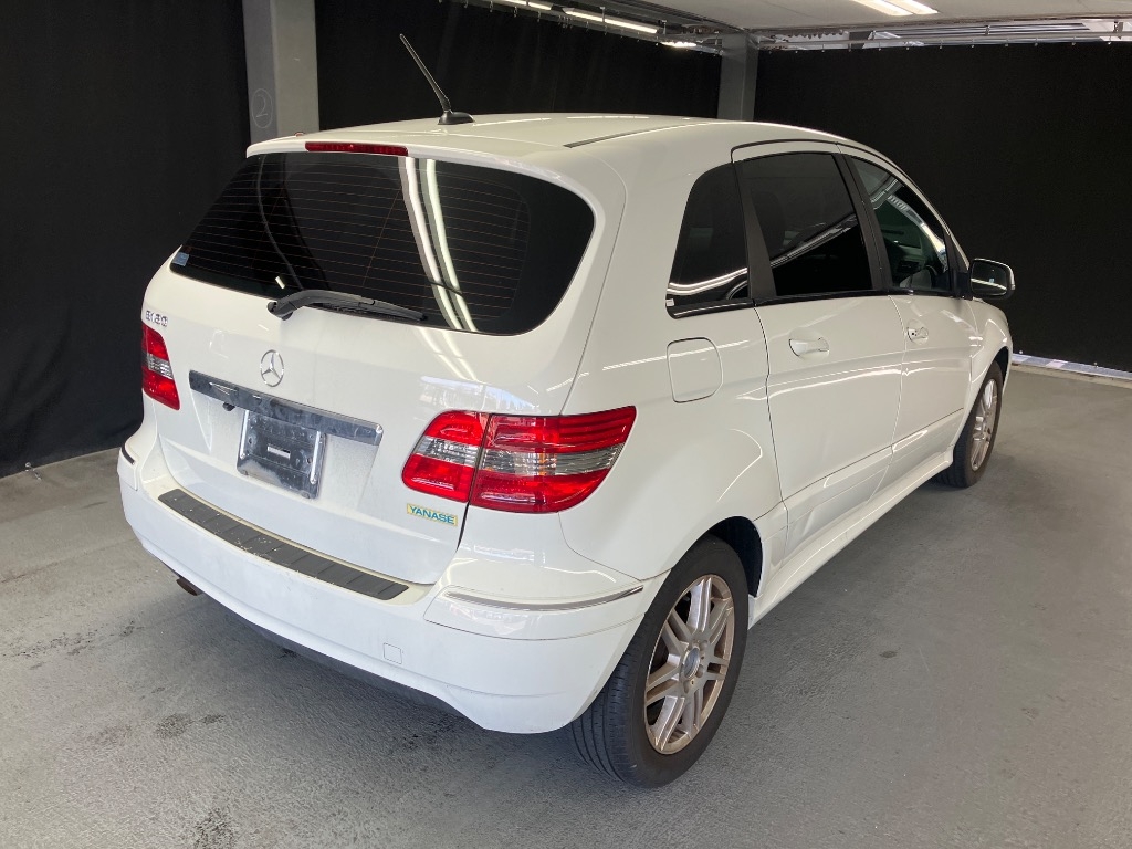 MERCEDES-BENZ B-CLASS