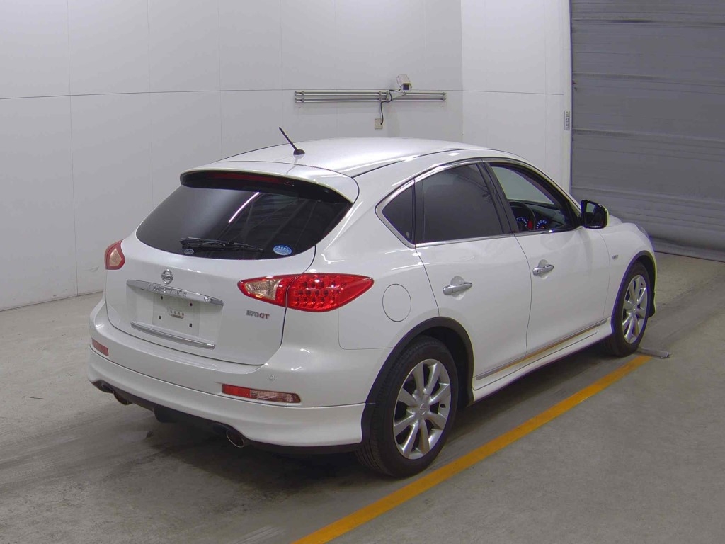 NISSAN SKYLINE CROSSOVER