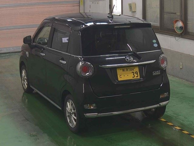 DAIHATSU CAST