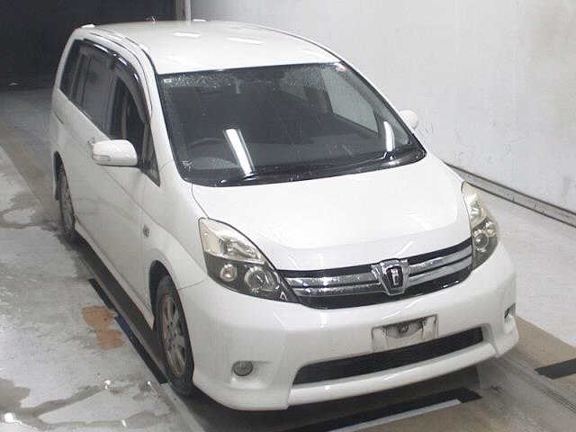 TOYOTA ISIS