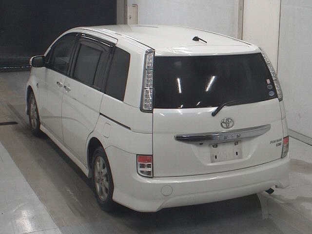 TOYOTA ISIS